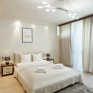 Apartment Golden - Location - Grzybowska 5, Warsaw